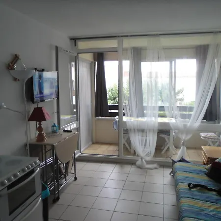 Apartment Arche De Noe 1 *