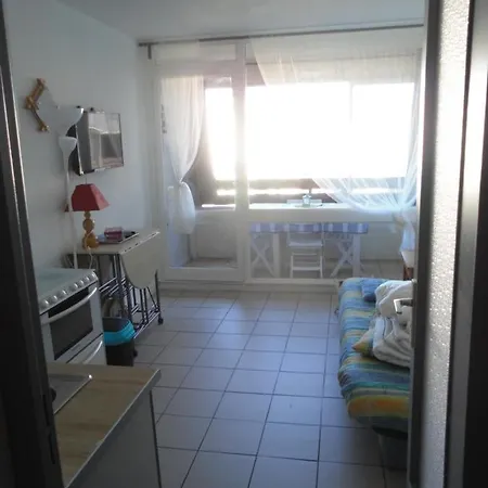 Apartment Arche De Noe 1